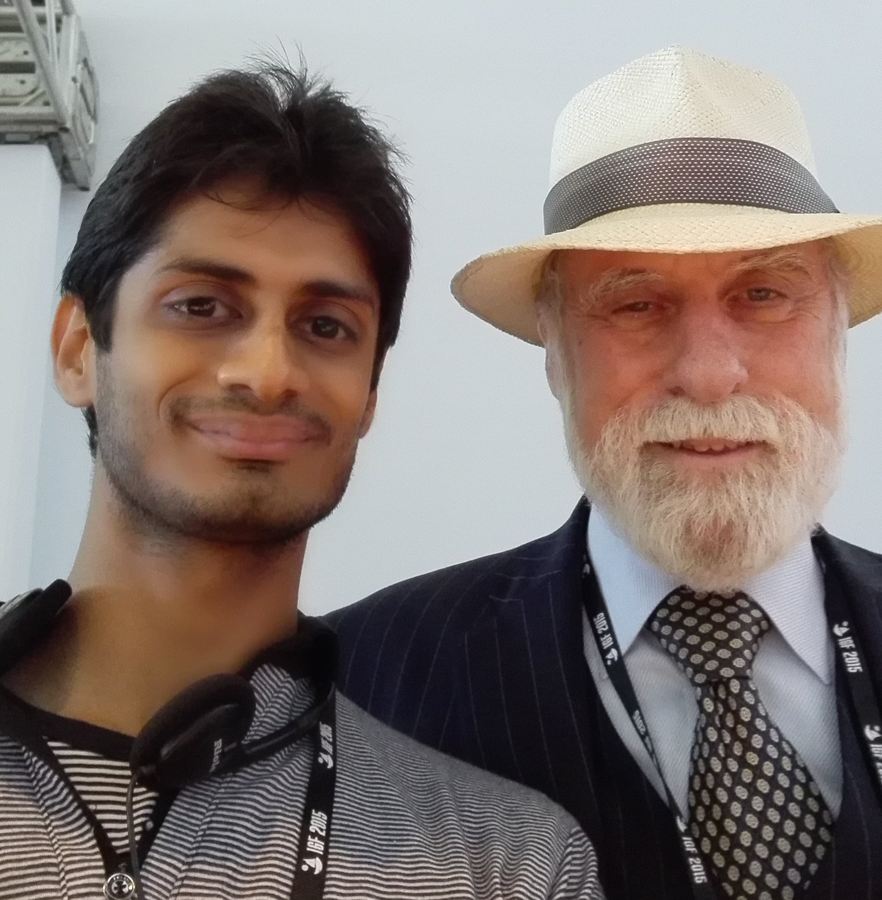 Adeel Sadiq (left), a Network Engineer for Huawei Technologies in Pakistan, with Vint Cerf at IGF