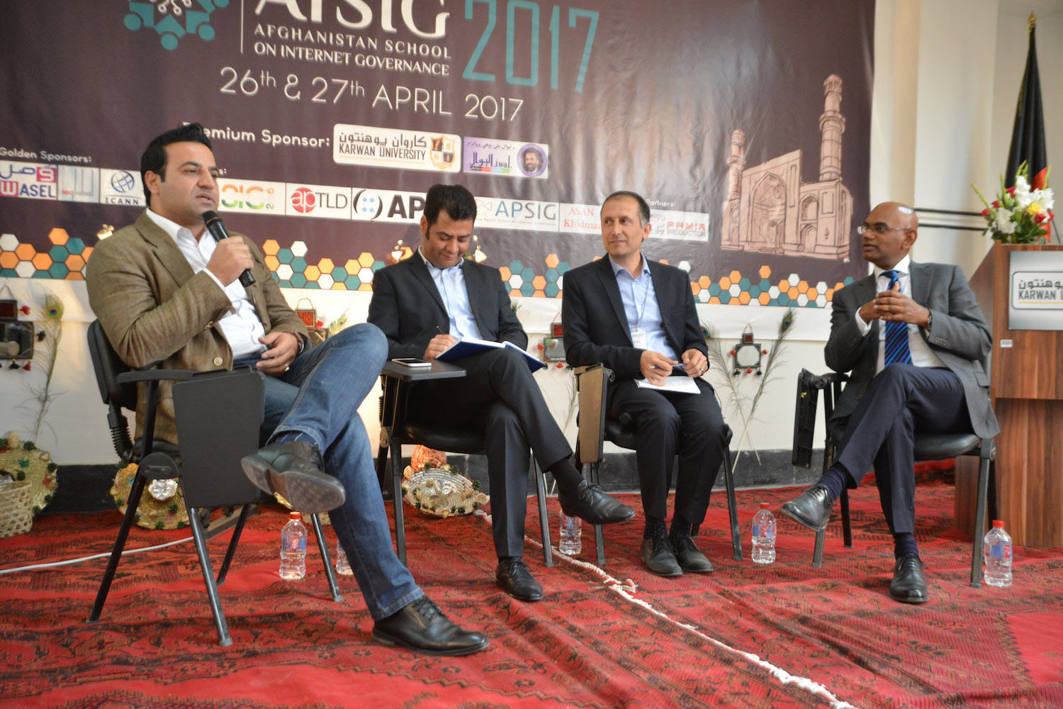 Panellists discussing Internet access, governance and development in Afghanistan at AfSIG.