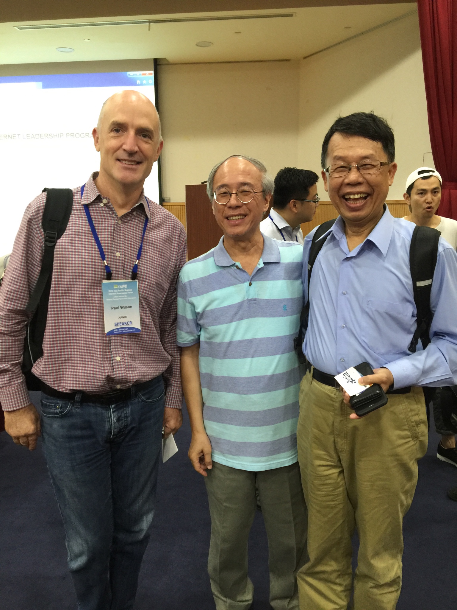 From right: Vincent Chen with Kuo-Wei Wu of NIIEPA, and APNIC Director General Paul Wilson.