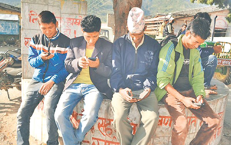 Mobile devices are the most popular way Nepalis connect to the Internet. Image: <a href="http://kathmandupost.ekantipur.com/news/2018-01-20/nepal-added-over-250-internet-users-per-hour.html" target="_blank">The Kathmandu Post</a>