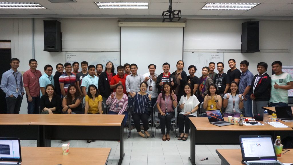 APNIC trainers assisted in PLDT's in-house IPv6 workshops.