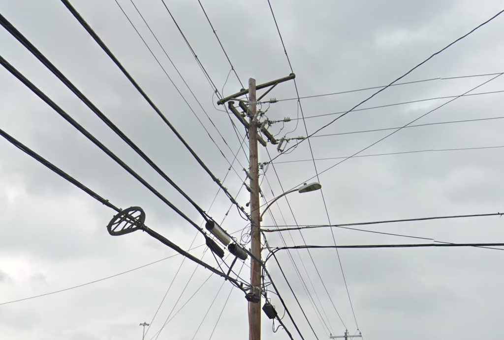 Figure 1 — Aerial fibre optic cable on a utility pole. Source: Google Maps.