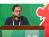 Aris Cahyadi Risdianto moderates the Open Source session at APNIC 60.